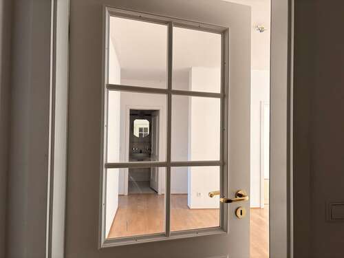 Willkommen! - Mit frisch geöltem Boden + geweißten Wänden! 63m²-Wohnung mit Balkon im Herzen von Chemnitz!