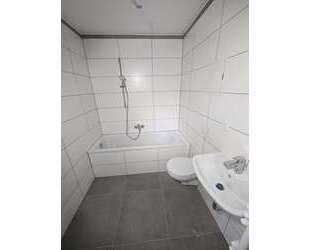 3-Zimmer-Wohnung mit Balkon und Lift - Halle (Saale) Bundesweit - Sachsen-Anhalt - Halle - Silberhöhe