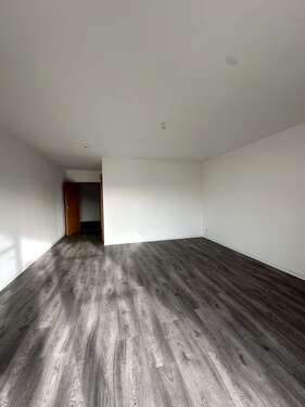 Wohnzimmer - 3 Zimmer Etagenwohnung in Leipzig