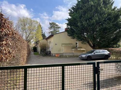 Reihenhäuser straßenseitig - 4 Zimmer Reihenhaus in Falkensee