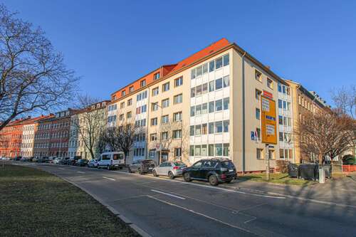 Außenansicht - - Ohne Provision!- vermietete 2-Zi.-Wohnung mit Wintergarten im Herzen von Erfurt!