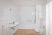 Bad Referenz - 2 Zimmer Etagenwohnung in Leipzig