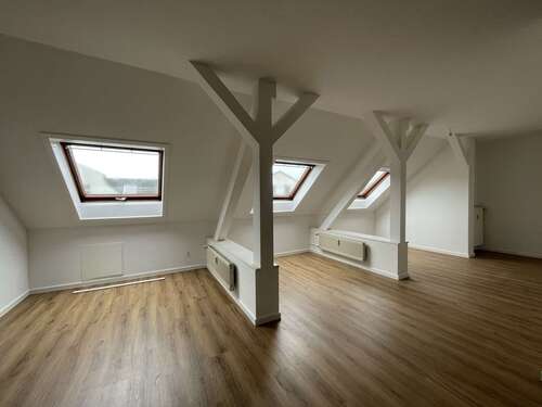 Wohnzimmer - 3 Zimmer Dachgeschoßwohnung in Leipzig