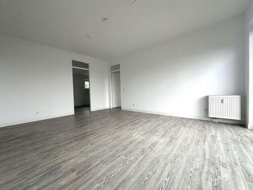 Wohnzimmer Ansicht 2 - 4 Zimmer Dachgeschoßwohnung in Jessen (Elster)