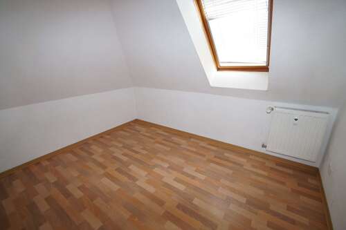 Schlafzimmer DG Referenz - Etagenwohnung in Leipzig