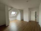 Schlafzimmer - 3 Zimmer Dachgeschoßwohnung zur Miete in Leipzig
