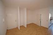 Eingangsbereich Referenz - Geräumige 2-Zi-Wohnung mit viel Platz für individuelle Gestaltung! - direkt am Lene-Voigt Park