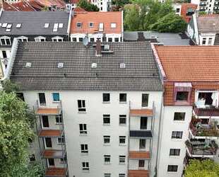 Leipzig, Anger-Crottendorf - Altbauflair trifft Natur – 3-Zi-Whg mit Balkon und grünem Hofblick