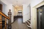 Eingangsbereich Treppenhaus - 