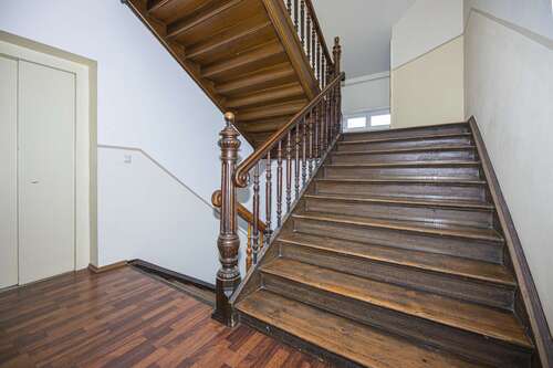 Treppenhaus - 2 Zimmer Etagenwohnung in Leipzig