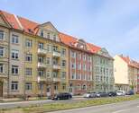 Straßenansicht - Attraktive Kapitalanlage 2-Zi-Dachgeschosswohnung in Erfurt