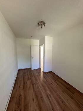 87_1.OG links Arbeitszimmer - Etagenwohnung mit 59,20 m² in Aschersleben zur Miete