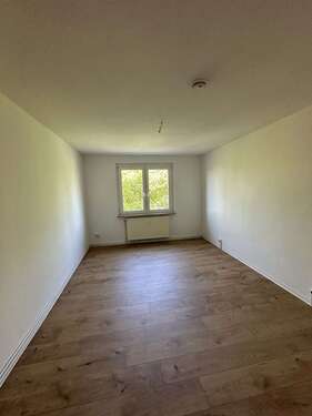 89_1.OG links SZ - Etagenwohnung mit 61,38 m² in Aschersleben zur Miete