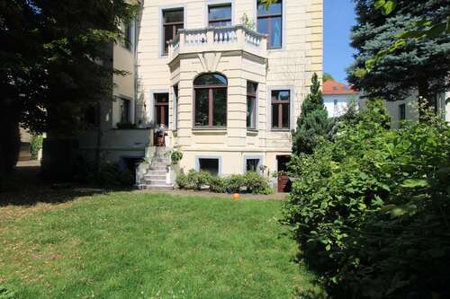 Rückseite mit Garten - Etagenwohnung mit 183,30 m² in Leipzig zum Kaufen