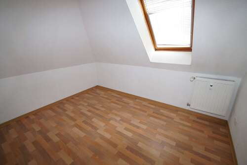 Schlafzimmer DG Referenz - 1- Zimmerwohnung mit 266,39 m² in Leipzig zum Kaufen