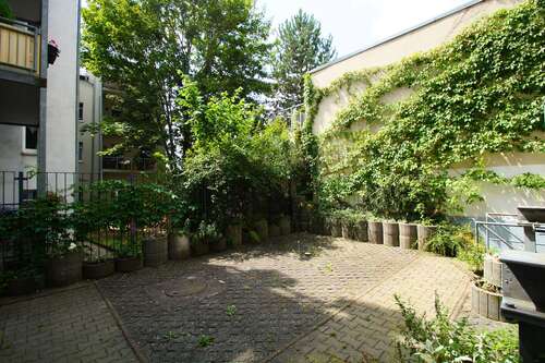 Hinterhof - 