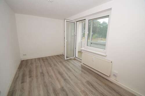 Schlafzimmer - Fast 5 % Rendite- Provisionsfrei - jetzt schnell sein ! 2-Zi.-Wohnung mit Wintergarten in Erfurt!