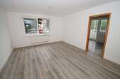 Wohnzimmer - 2 Zimmer Erdgeschoßwohnung zum Kaufen in Erfurt