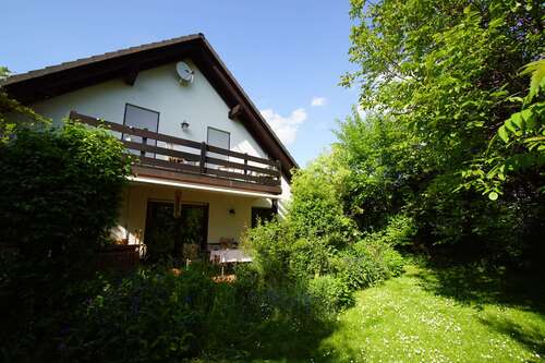 Hausansicht - Traumhaftes Einfamilienhaus in idyllischer Lage mit großem Grundstück in Kleinliebenau bei Leipzig