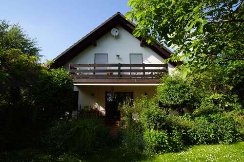 Hausansicht - 5 Zimmer Einfamilienhaus zum Kaufen in Schkeuditz