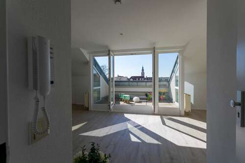 Wohnungseingang - 3 Zimmer Dachgeschoßwohnung zum Kaufen in Leipzig