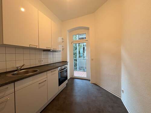Küche mit Balkonzugang - Etagenwohnung mit 55,13 m&sup2; in Magdeburg zur Miete