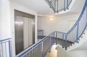 Treppenhaus - Etagenwohnung mit 131,74 m² in Leipzig zum Kaufen
