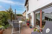 Terrasse - Moderne Doppelhaushälfte mit Garten