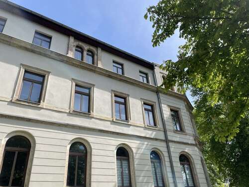 Fassade - Die ist es: helle 2 Raumwohnung in Hilbersdorf!