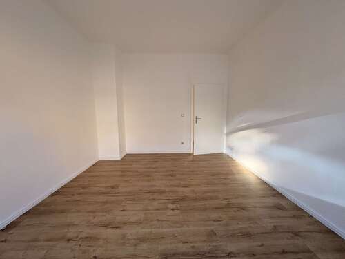 Wohnzimmer - 3 Zimmer Etagenwohnung zur Miete in Leipzig