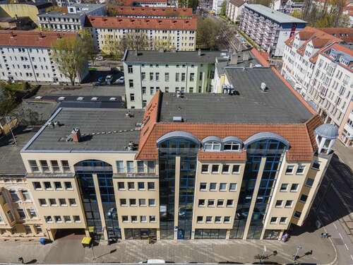 Hausansicht - 2 Zimmer Büro zur Miete in Magdeburg