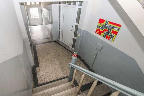 Treppenhaus - 3- Zimmerwohnung mit 77,57 m² in Erfurt zum Kaufen