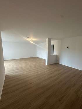Wohnzimmer Ansicht 2 - 4 Zimmer Etagenwohnung in Kabelsketal