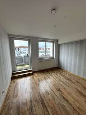 Schlafzimmer 2 - Etagenwohnung mit 73,25 m² in Bitterfeld-Wolfen zur Miete