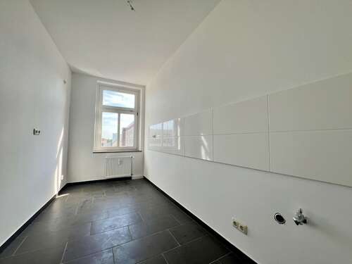 Wohneinheit im Obergeschoss - Wohn- & Geschäftshaus mit 733,00 m² in Magdeburg zum Kaufen