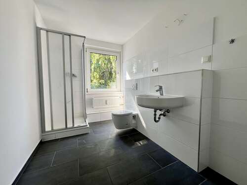 Vorderhaus - Wohnung im DG - Wohn- & Geschäftshaus mit 467,00 m² in Magdeburg zum Kaufen