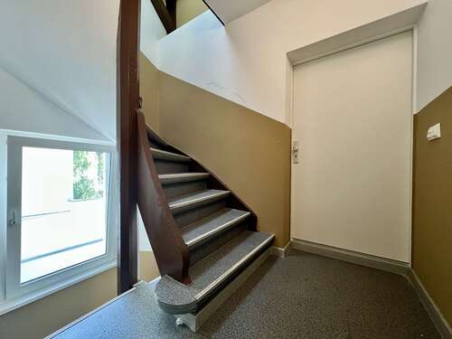 Seitenhaus - Treppenhaus - 