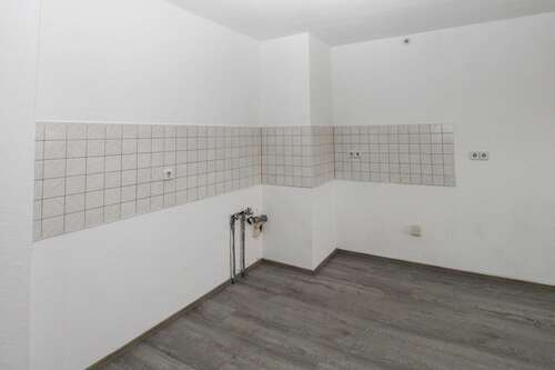 Küche DG li SF (Referenz) - Wohn- & Geschäftshaus zum Kaufen in Zwickau
