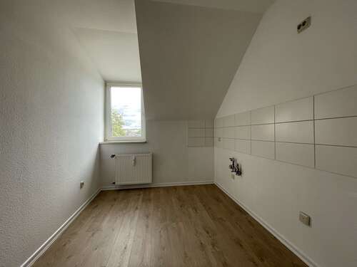 Küche - 2 Zimmer Dachgeschoßwohnung in Chemnitz