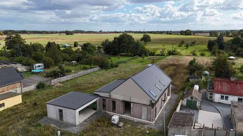 Hausansicht - Architektonisch durchdacht, hochwertig ausgestattet – Ihr neues Zuhause!