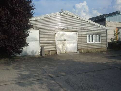 Halle Ansicht vom Parkplatz - Halle in Landsberg