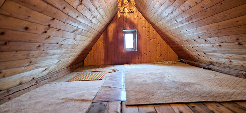 Spitzboden links - 