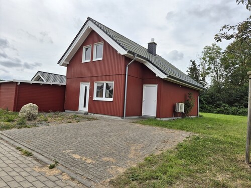 Front - 5 Zimmer Ferienhaus zum Kaufen in Schönberg (Holstein) / Holm