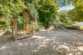 Spielplatz um die Ecke - 