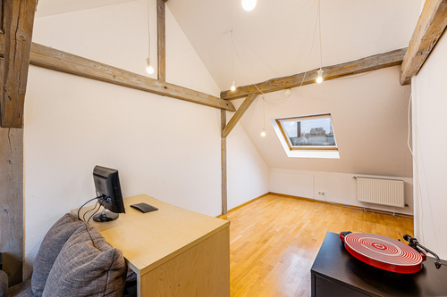 Büroecke - Dachgeschoßwohnung mit 60,16 m² in Stuttgart zum Kaufen