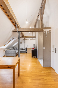 Wohnbereich - 2.5 Zimmer Dachgeschoßwohnung in Stuttgart