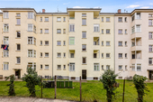 Hausansicht - 2.5 Zimmer Dachgeschoßwohnung zum Kaufen in Stuttgart