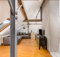 Loft-Feeling im Kurpark – Helle 2,5-Zimmer-Dachwohnung - Stuttgart