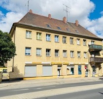 Großes Mehrfamilienhaus mit 3 Gewerbeeinheiten - Coswig