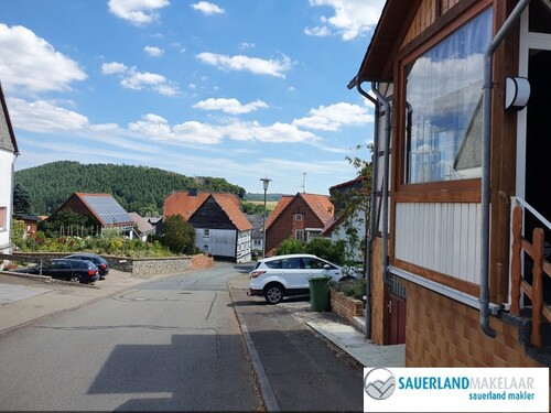 20220803_133513_800x600 - 7 Zimmer Einfamilienhaus in Diemelsee-Stormbruch